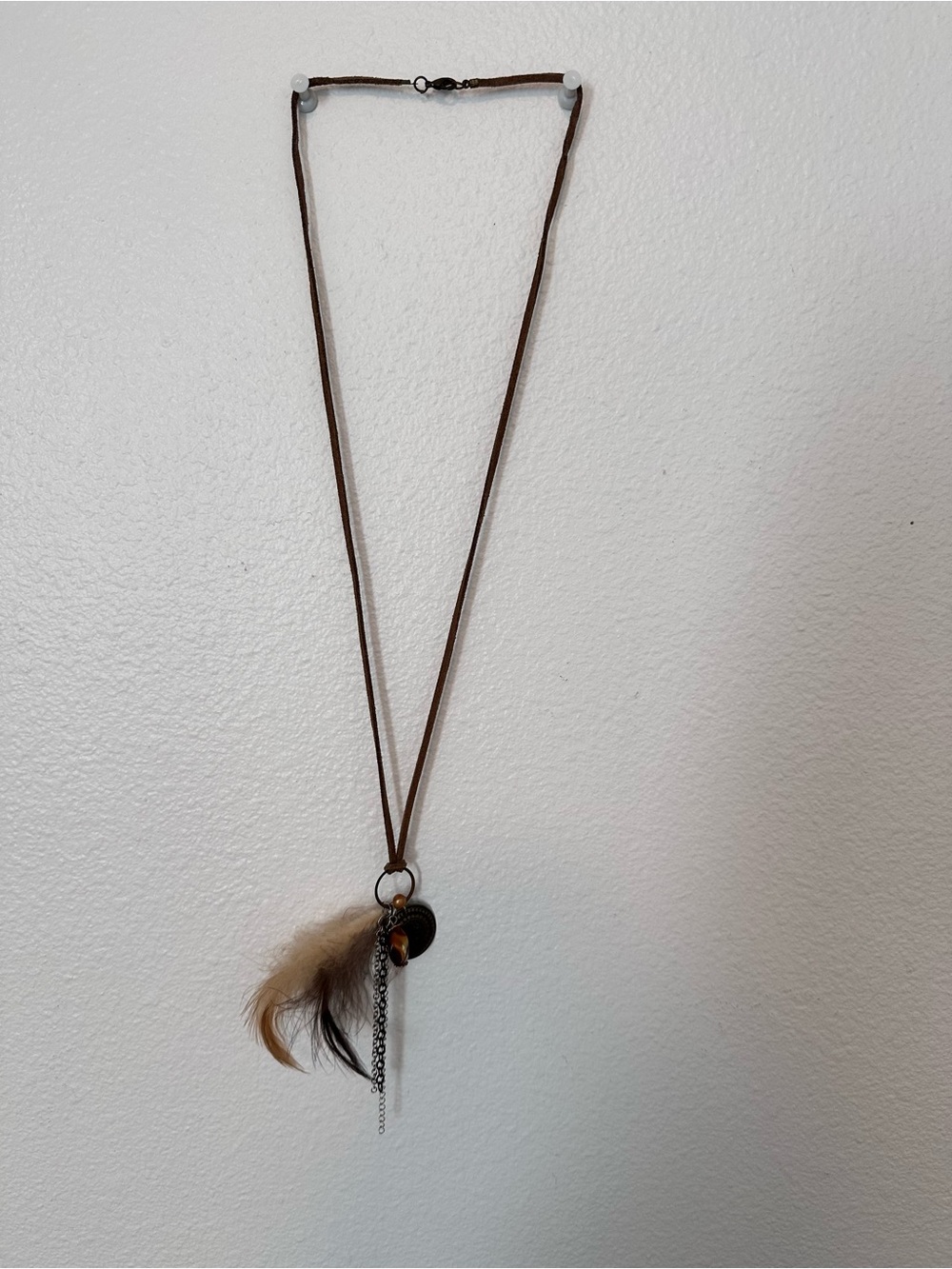 Boho Feather Pendant Necklace in Brown